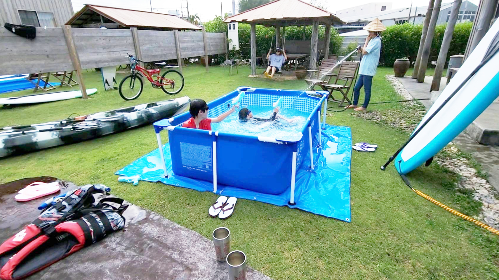 ・プールで、夏満喫