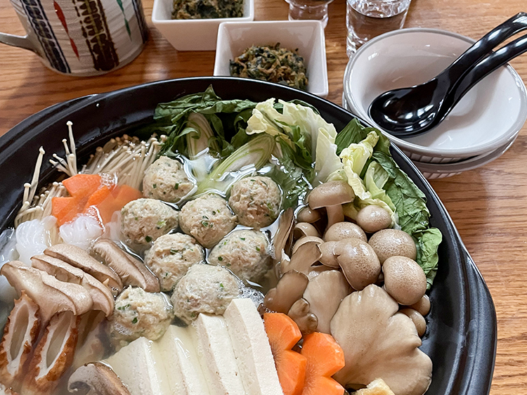 【夕食】有名相撲部屋仕込みの「ちゃんこ鍋」