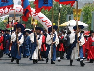 【フラワーフェスティバル】2012年のスペシャルゲストはなんと！奥田民生さんです！