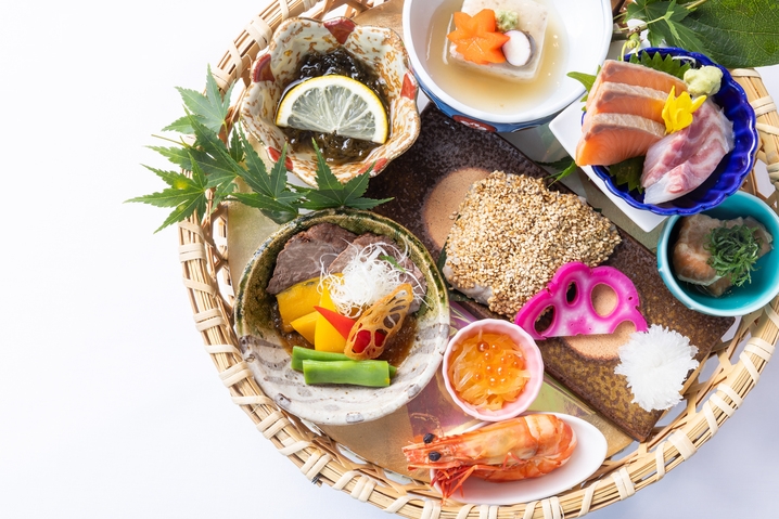 【信州四季の籠会席】“ながのテロワール”を手軽に味わう和食のショートコース【民藝に泊まる1泊2食付】