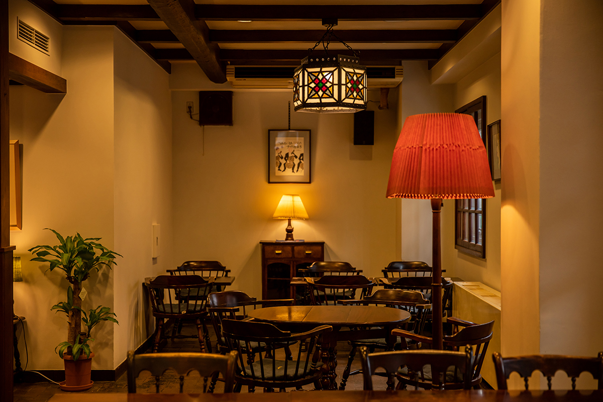 喫茶室　八十六温館