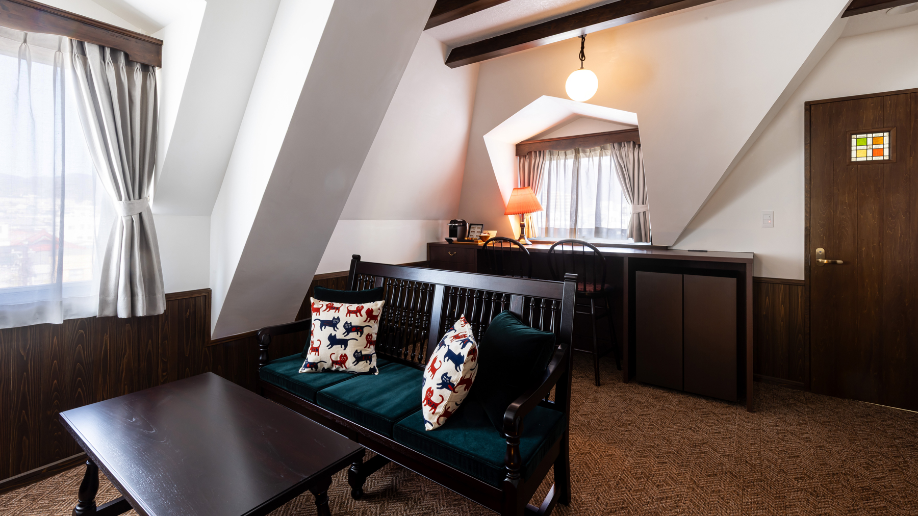 〔旧館〕MiNSuite リビング