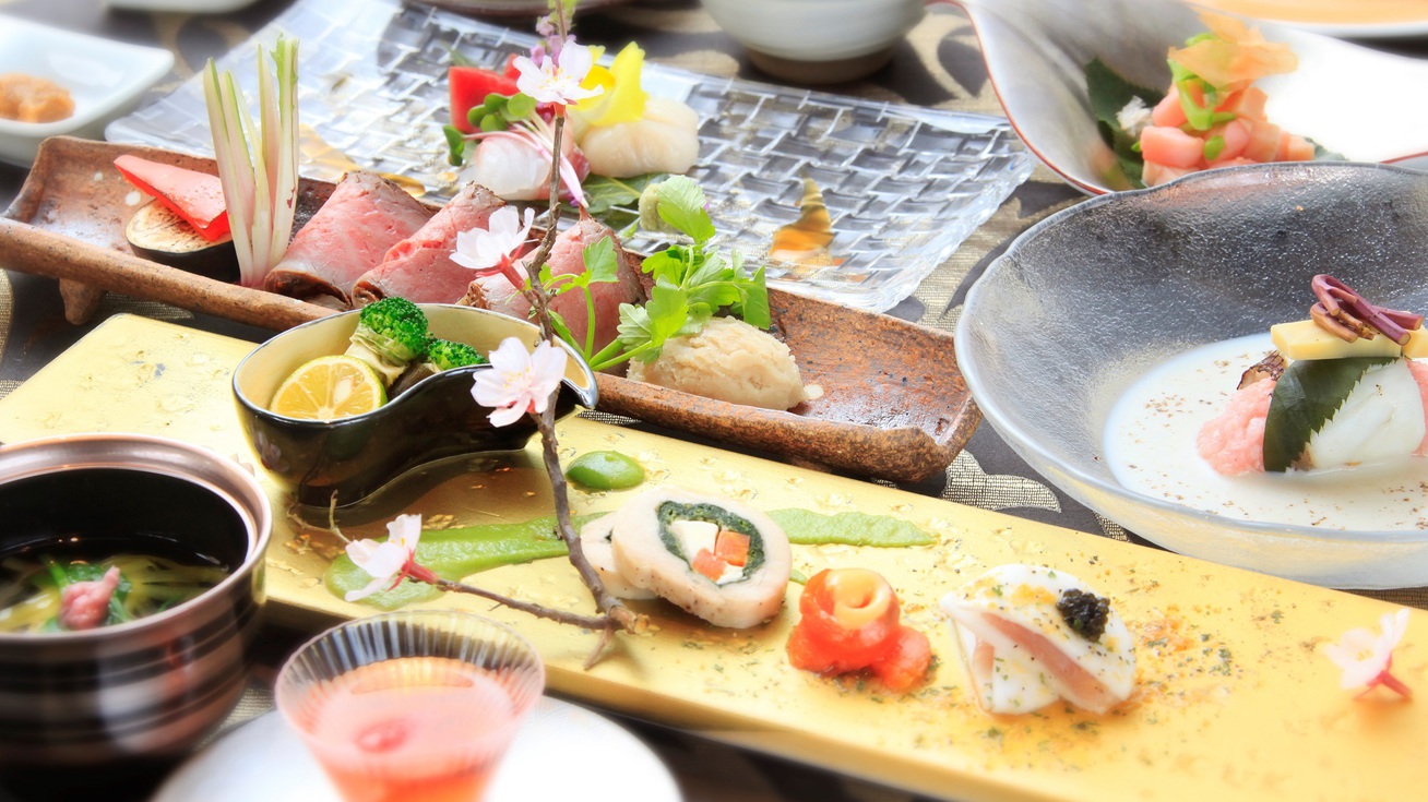 【夕食付】早朝からの観光や朝早いご出発に最適／夕食は人気の基本会席＜スタンダード会席★翠＞