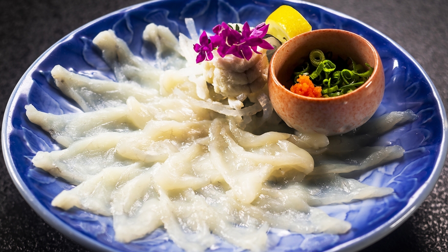 【プレミアムタイムセール】活鮑や見蘭牛・ふぐを盛込んだ『4大美味会席』●食事会場ソフトドリンク無料●