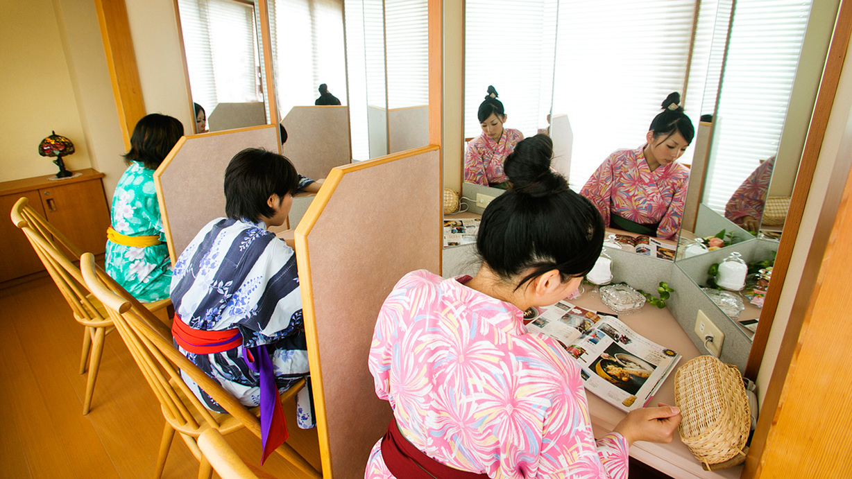 【朝食付プラン】山口の味覚『ふぐ』や『烏賊』などを盛込んだ美味しい“朝ごはん”で元気モリモリ♪