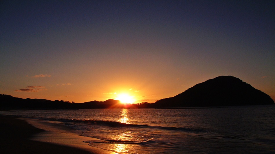 ■夕陽百選に選定されている【菊ヶ浜】は徒歩1分。1.6km続くサンセットビーチは夕景の散策スポット♪