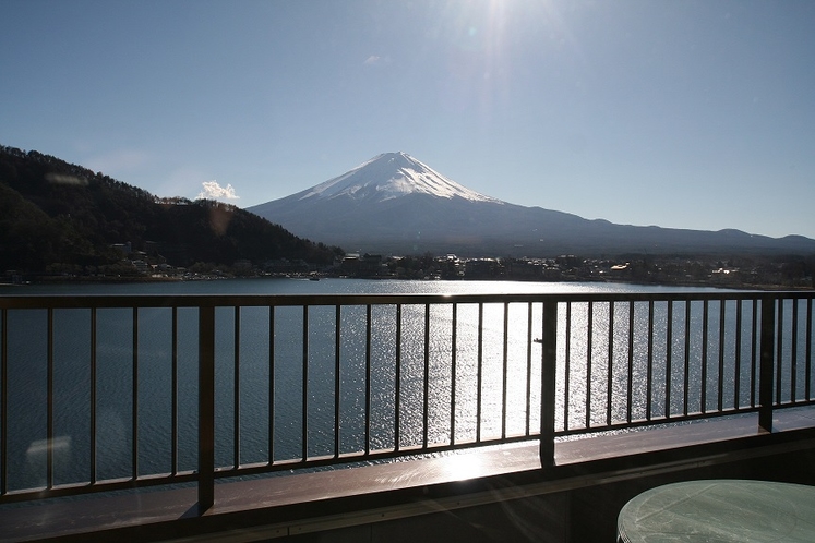 テラスから見た富士山