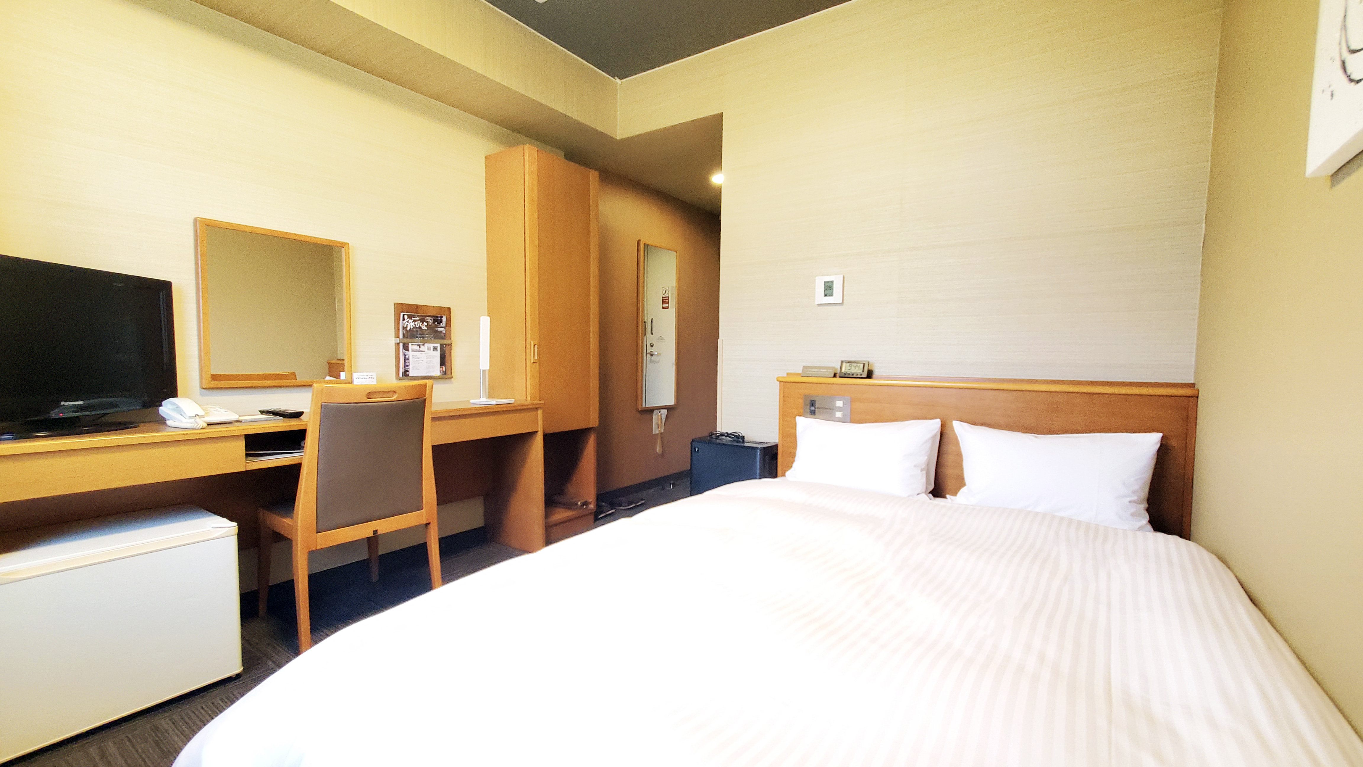 スタンダードセミダブルルーム