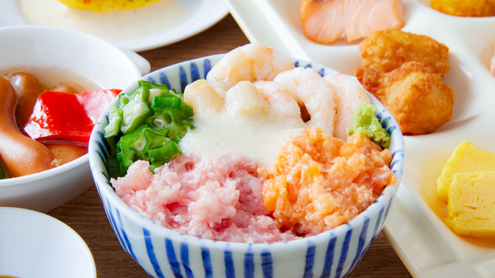 【レストランCARNIVAL  朝食】お好きなネタをお好きなだけのせてつくる海鮮丼