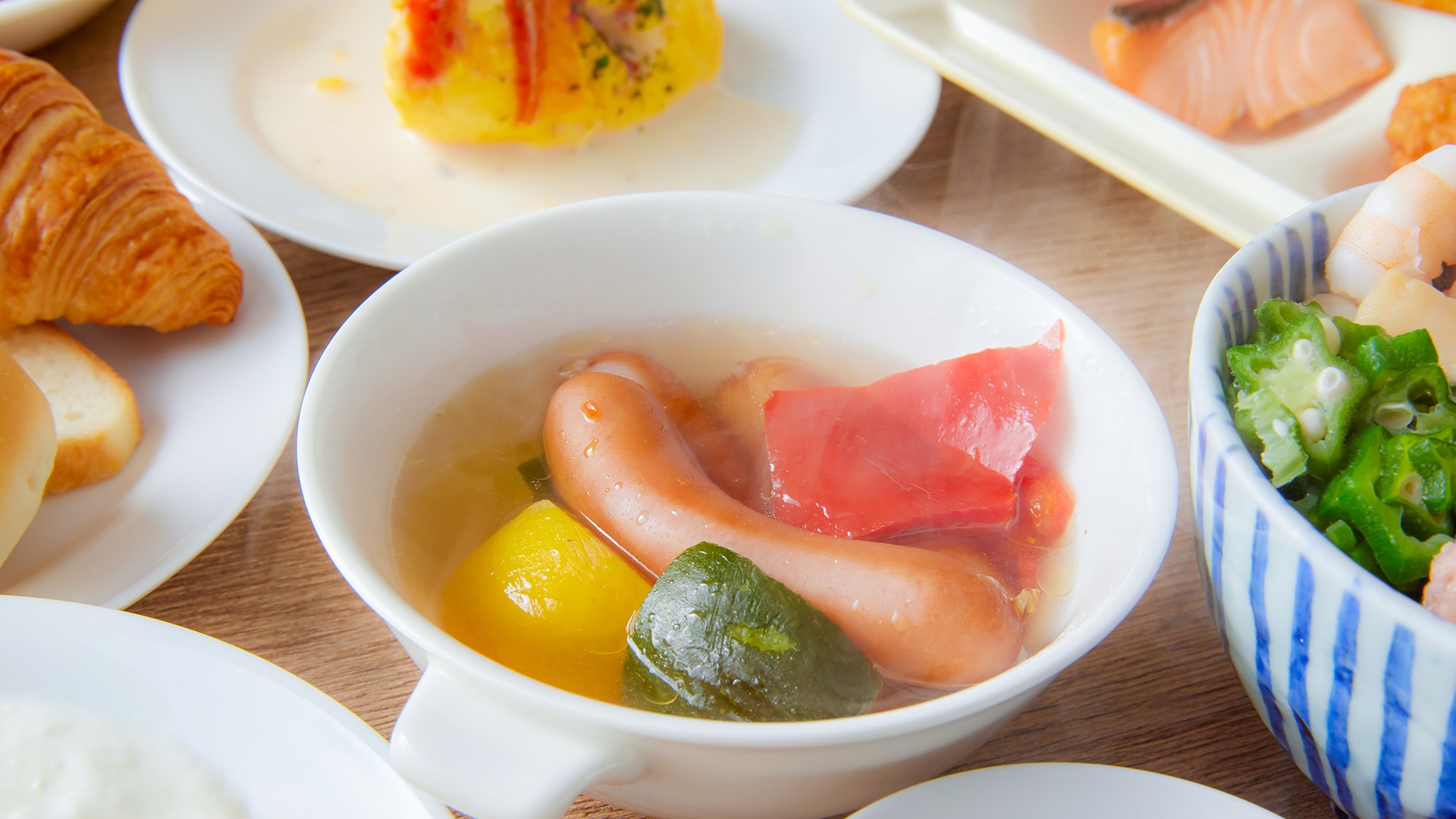 【レストランCARNIVAL  朝食】朝6:30～10:00の間で営業しております。(最終9:30)