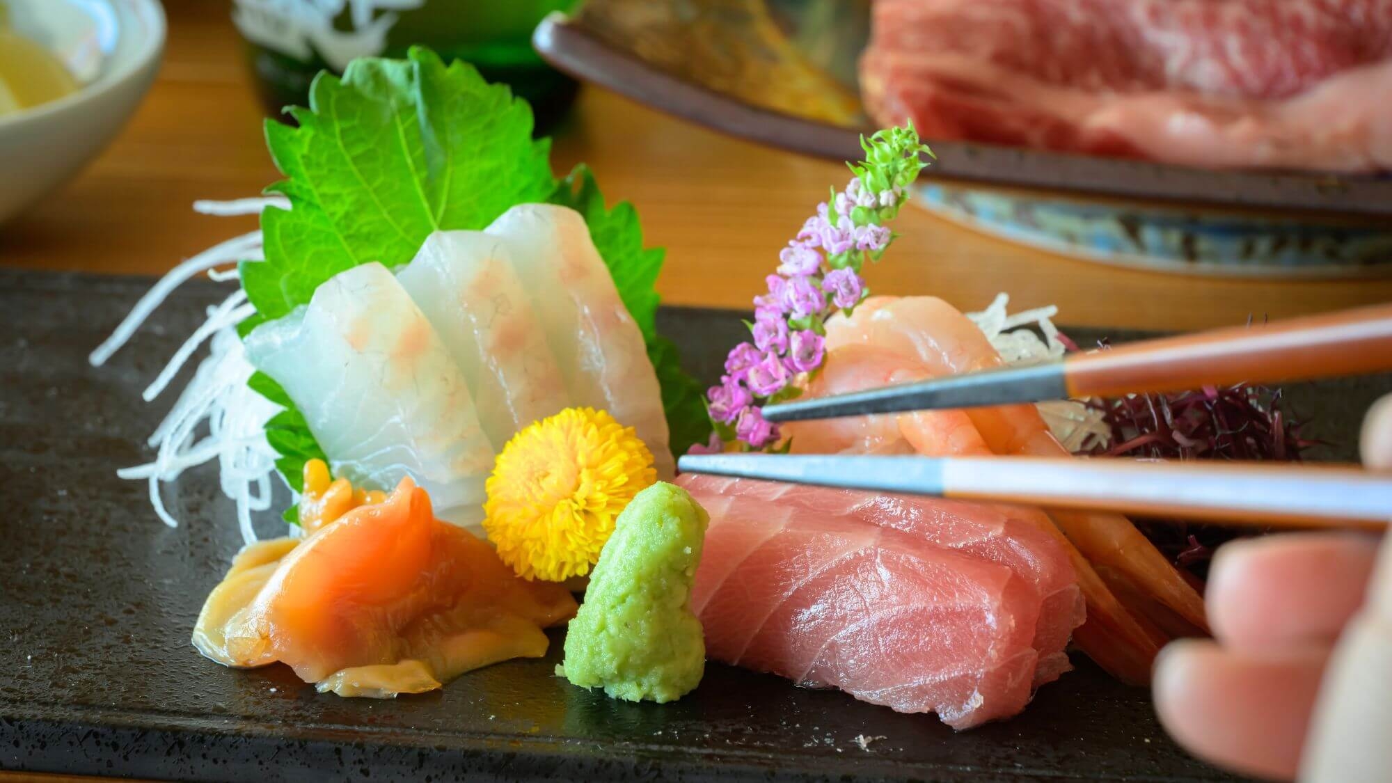 【夏のイチオシ】夕食ワンドリンク付〇真っ青な海と温泉で夏の思い出作り｜基本会席＜夕食レストラン＞