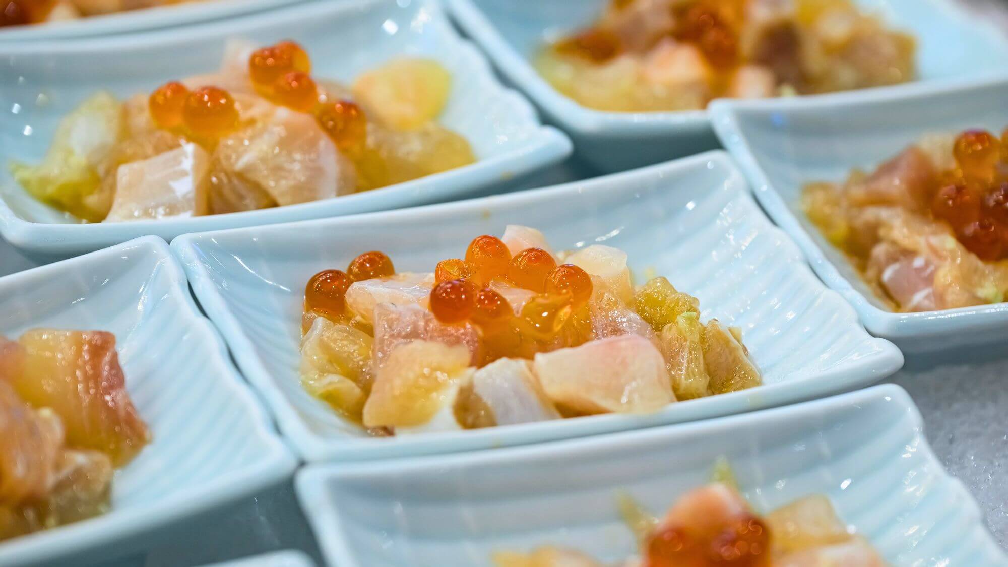 【朝食バイキング】刺身の三点盛り。