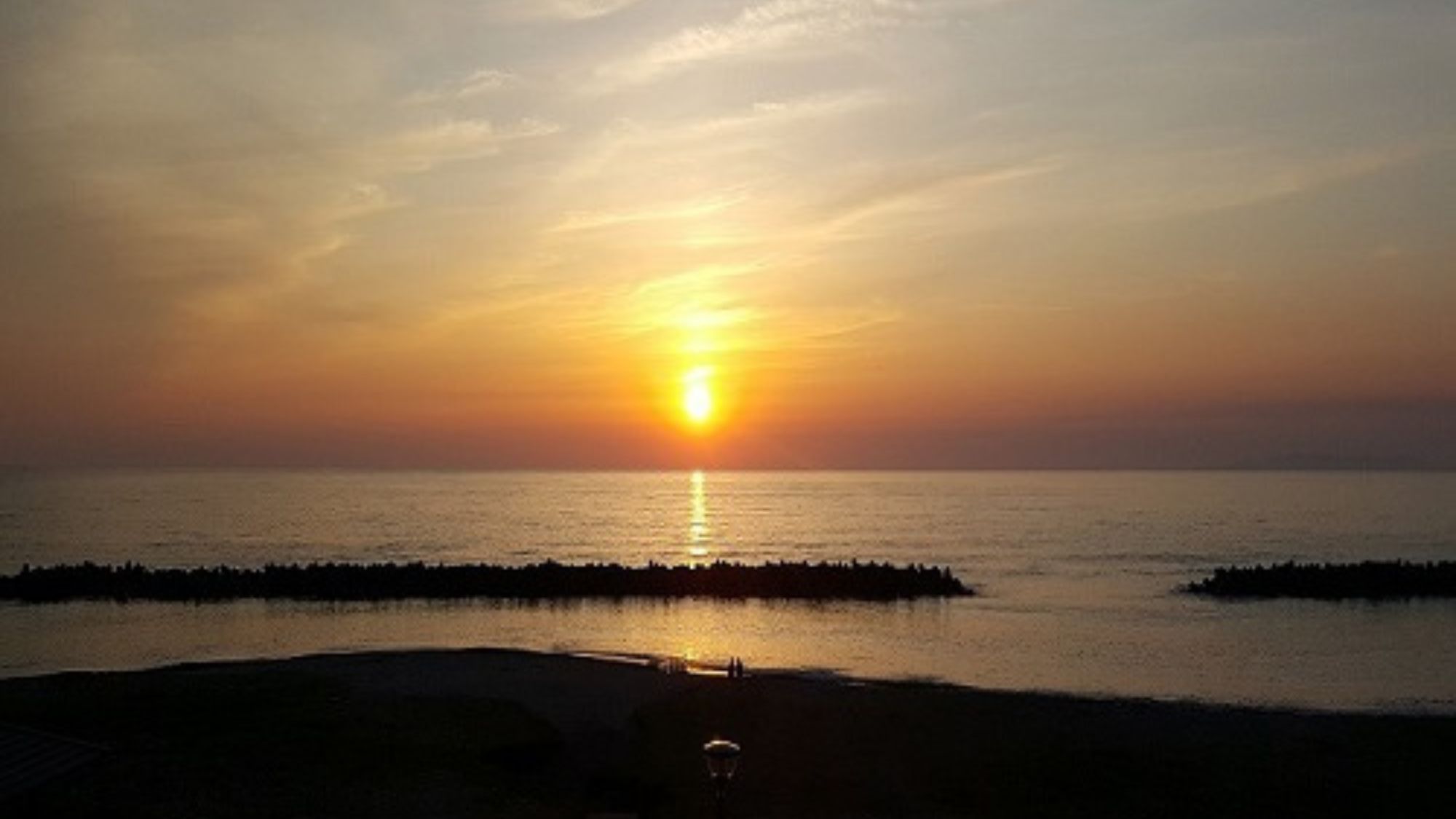  【日本海に沈む夕日】6月