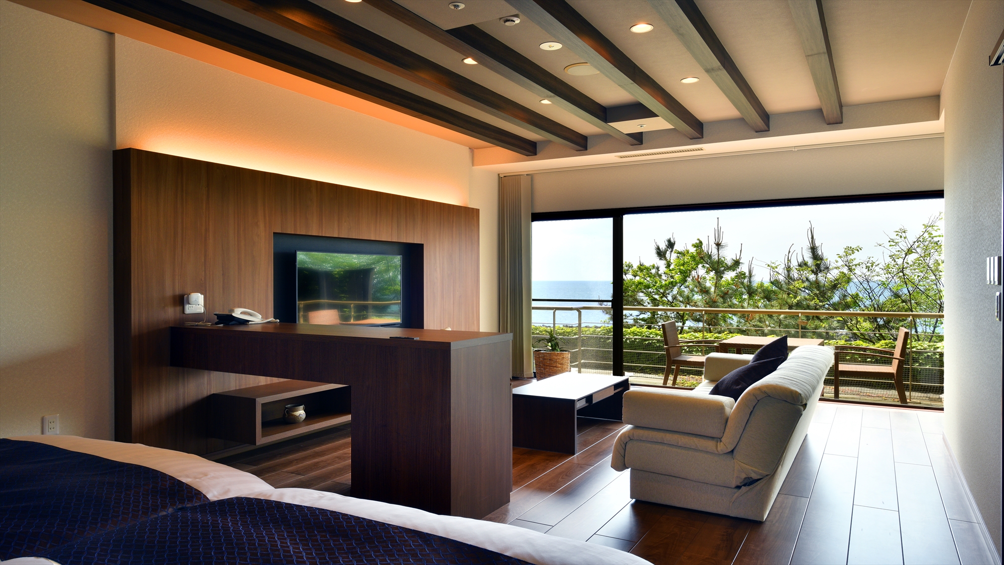 【そよ風館シービューテラス付き洋室『碧海』】オーシャンビュー確約のシービューテラス付き洋室です。