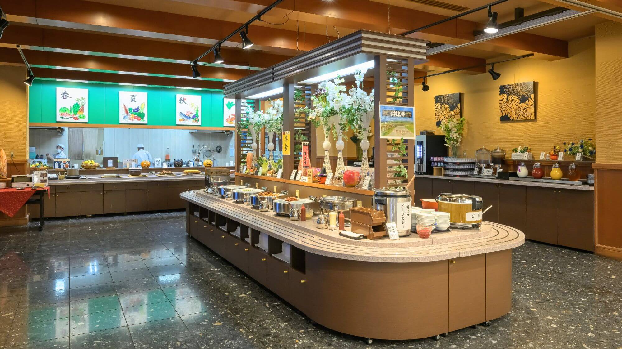 【朝食バイキング】地元食材にこだわった、当館のこだわりメニューをお楽しみ下さい。