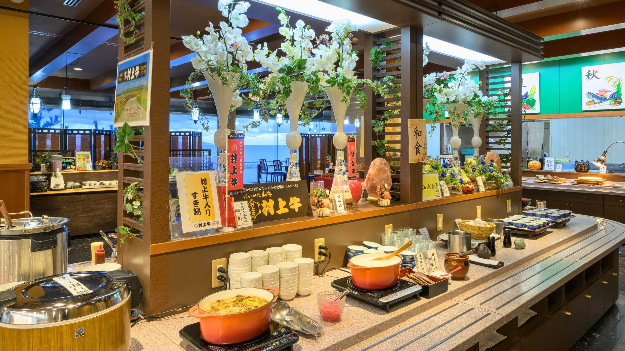 【朝食バイキング】地元食材にこだわった、当館のこだわりメニューをお楽しみ下さい。