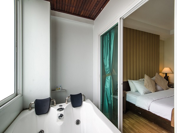 ジュニアスイートルーム（バスタブ）