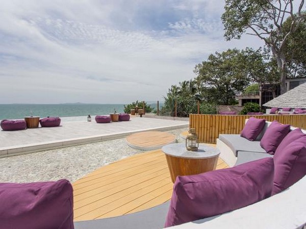 ラ ベラ ルーフトップバー(Le Vela Rooftop Bar)