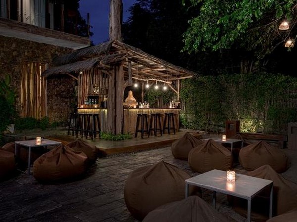 パピヨン レストラン（Papillon Restaurant)