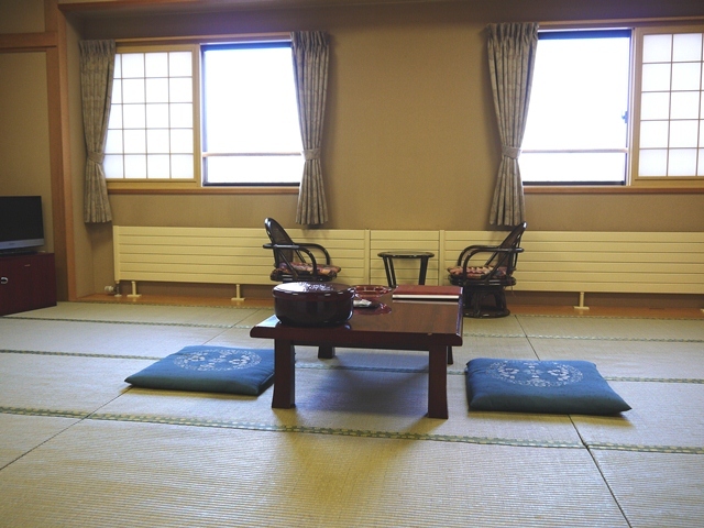 Japanese-style room 15 tatami mats without bath and toilet