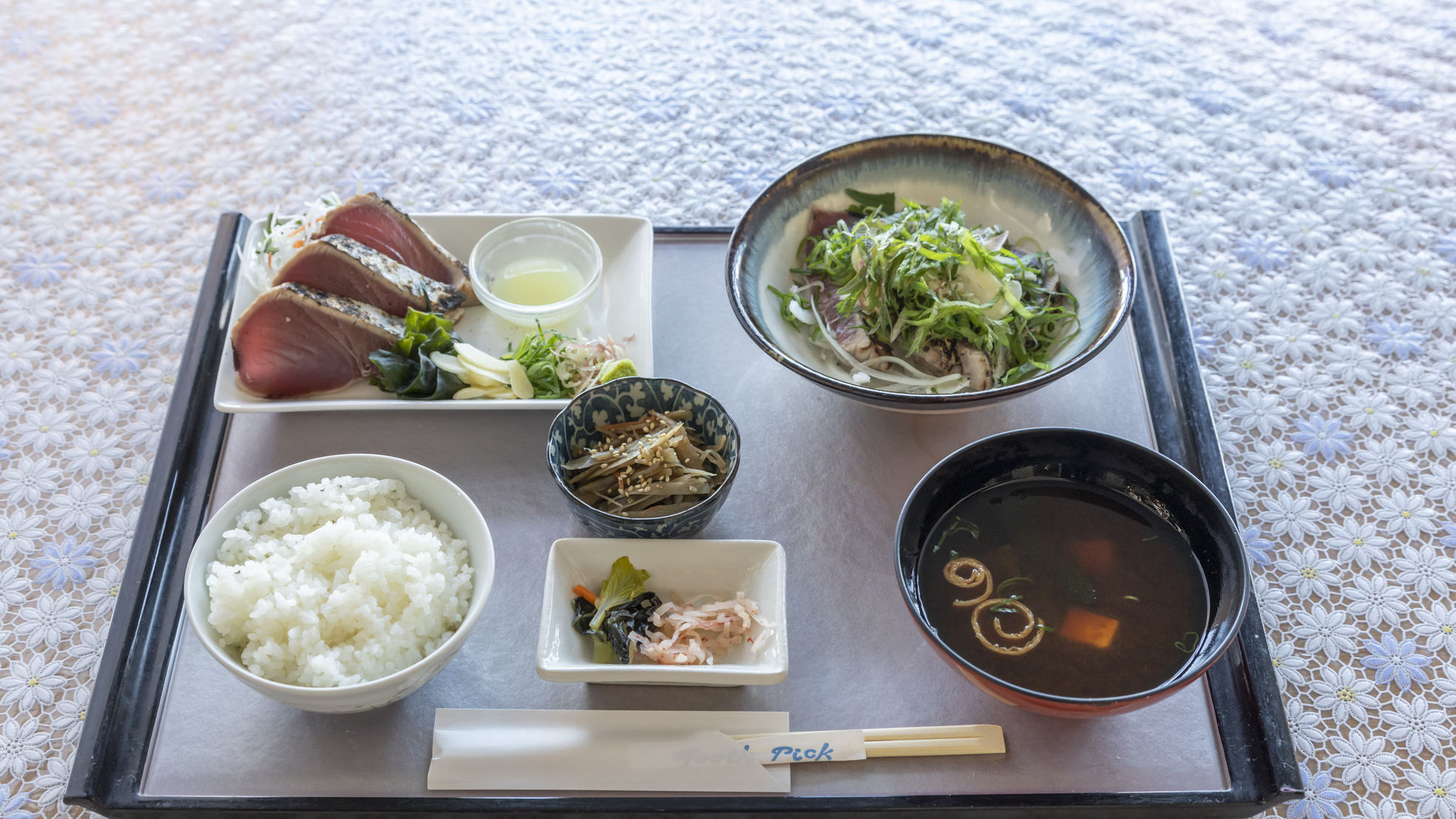 【和の風弁当】スタンダード夕食◇高知名物「鰹のタタキ」「長太郎貝の漁師焼き」や、揚げたて海鮮天ぷらを