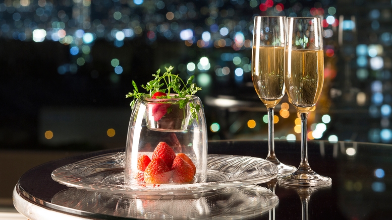 ＜クリスマス2025＞ネージュ★シャンパン＆ストロベリーのルームサービス＆アイテム豊富な朝食ブッフェ