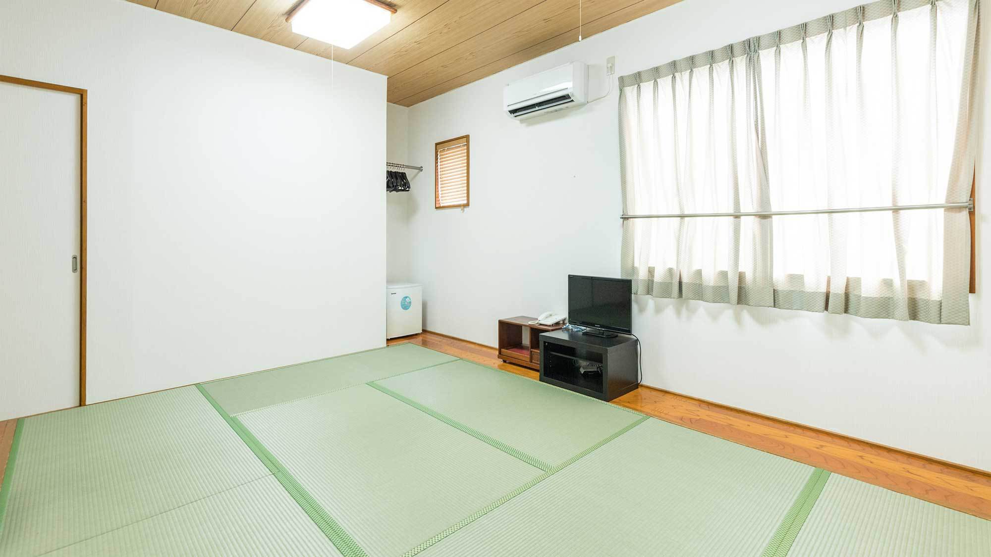 和室２～４名様向け・窓側（和室ファミリー）