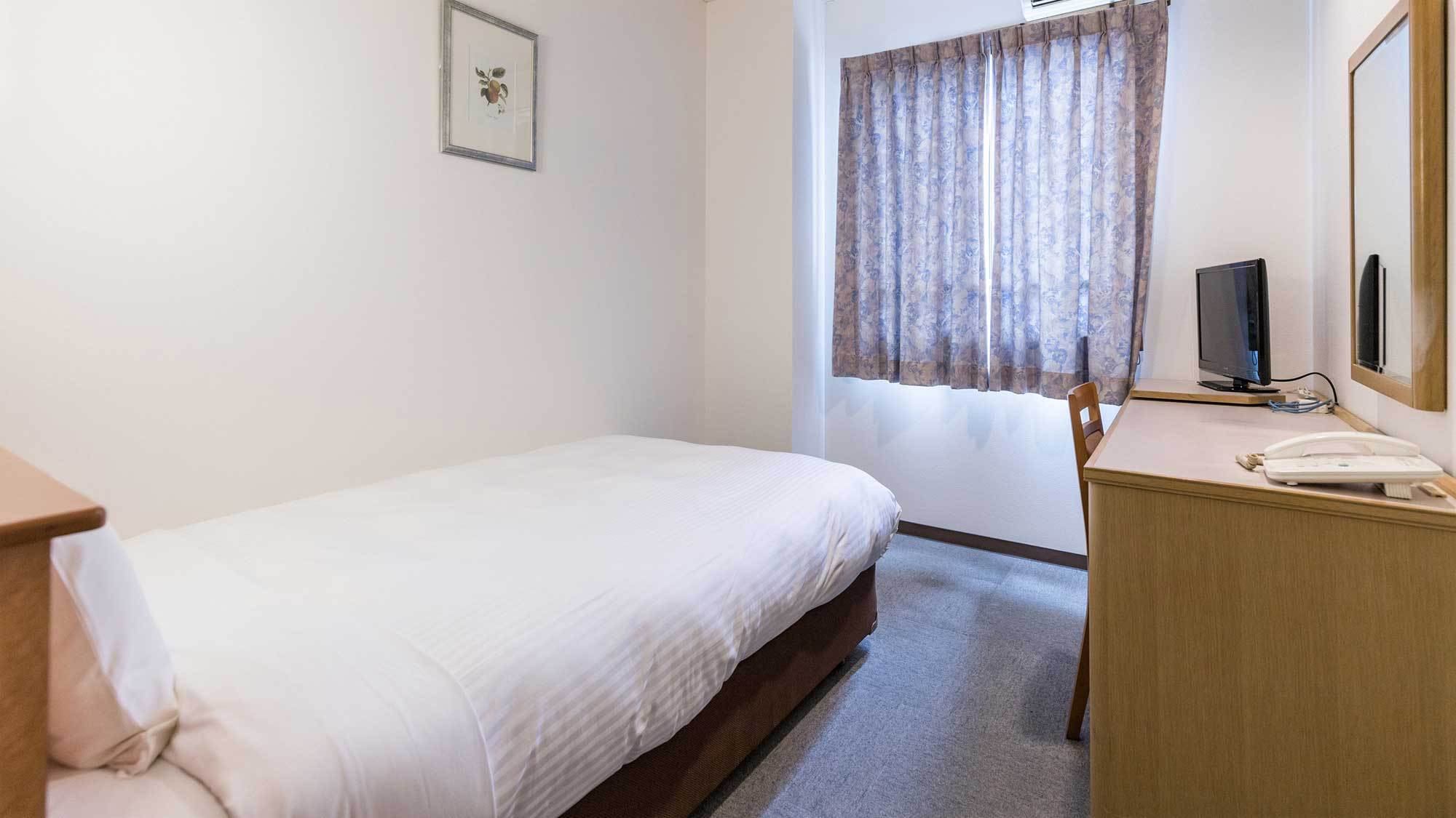 シングルルーム・窓側