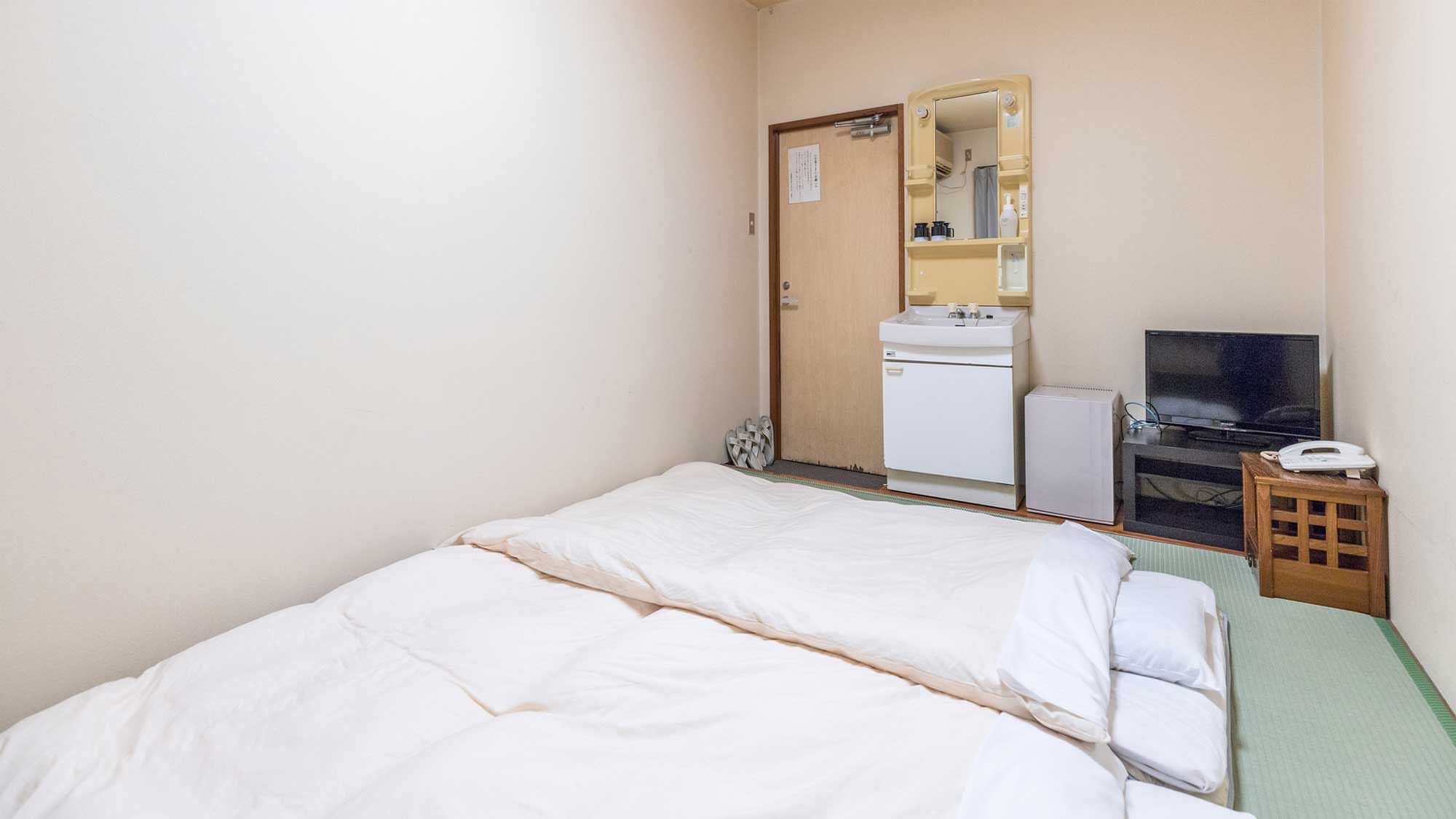 リーズナブルに２名様でご利用いただけます。お風呂は大浴場をご利用ください。