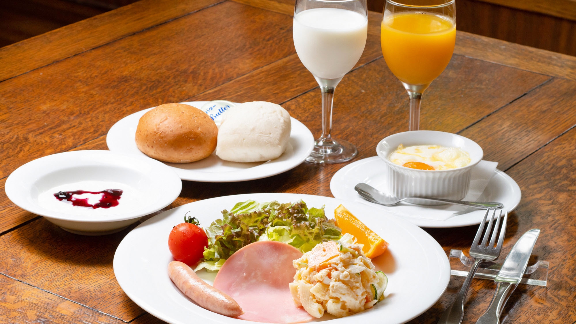 【英国風コテージ宿泊・2食付】日光観光の拠点に！夜はフルコースディナー＆客室露天・洋バスでリラックス