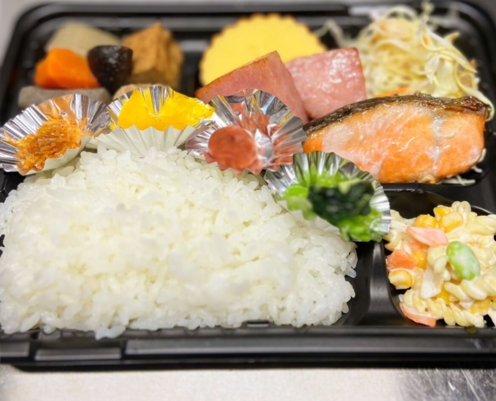 【数量限定｜お弁当朝食付き】地元で人気の「串カツにしやん」のお弁当付きプラン♪