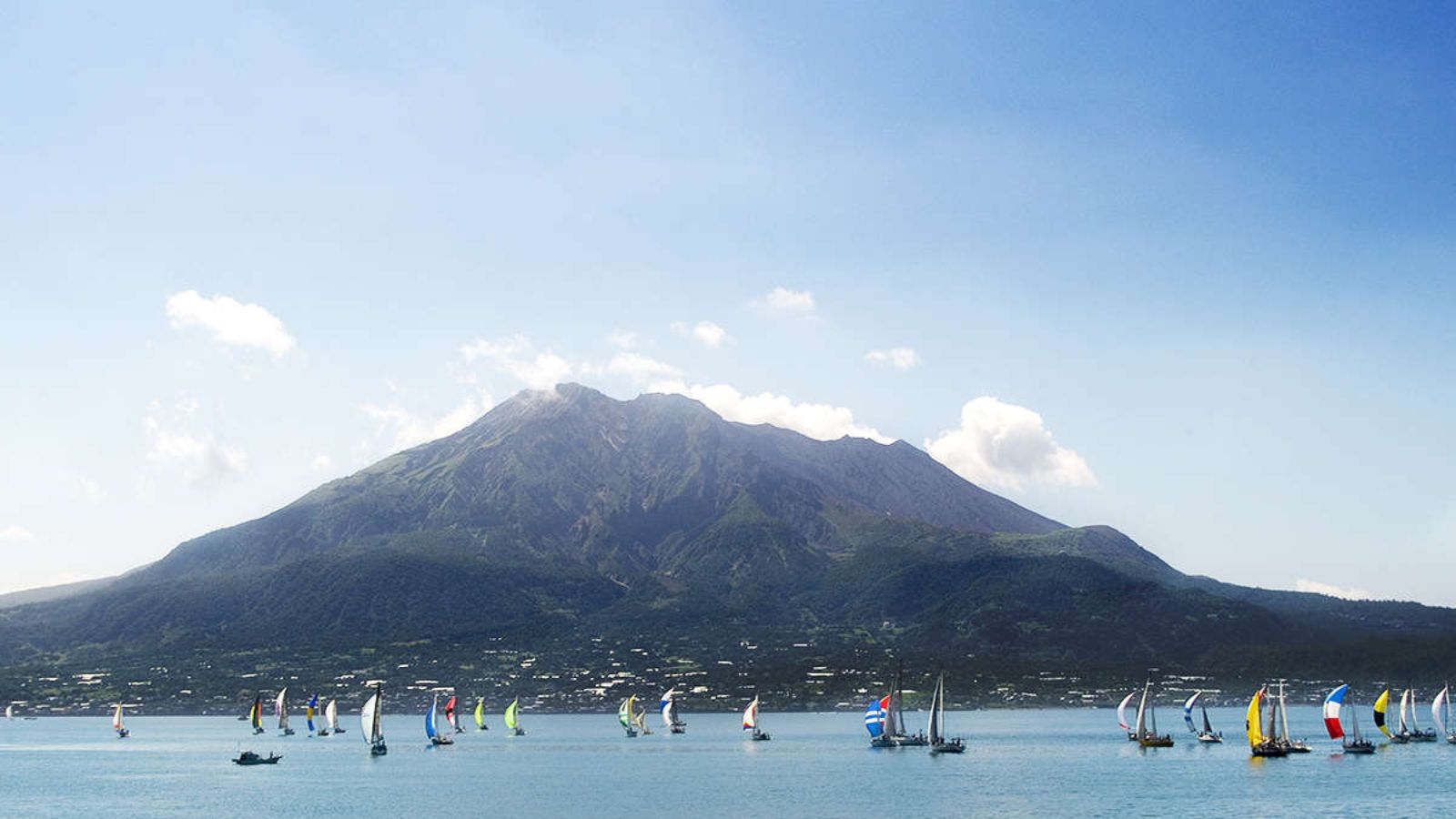 7月　火山めぐり外洋ヨットレース/写真提供：鹿児島市