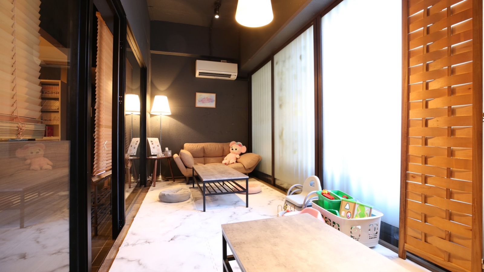Cafe Ours店内