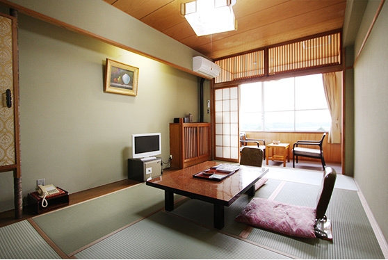 【一人旅応援】加茂湖をのぞむ和室7.5畳☆のんびり気ままに贅沢一人旅専用プラン
