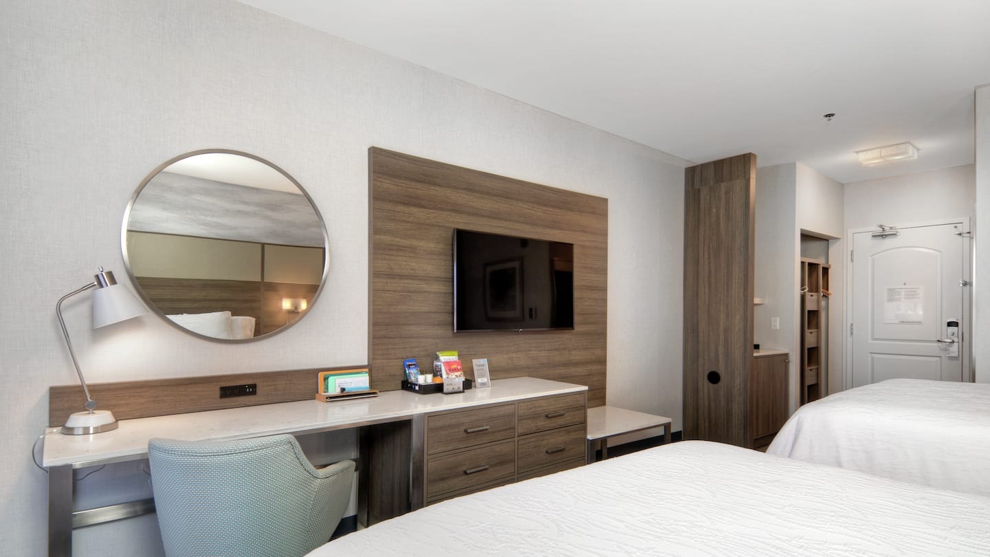 プレミアム　クイーンベッド2台