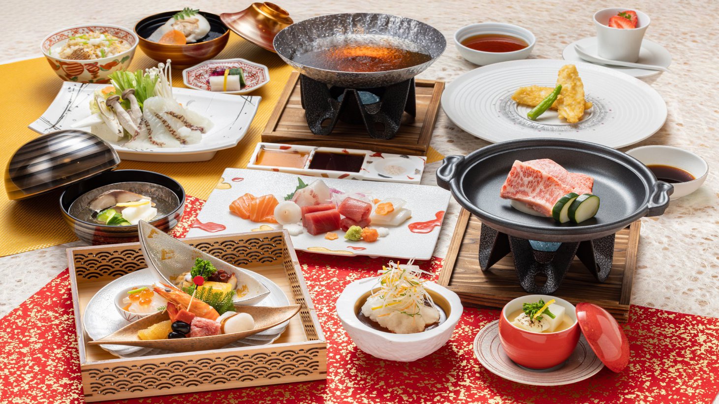 【朝・夕食付】【旬の食材で四季を楽しむ！〜年末年始特別会席コース付プラン〜】