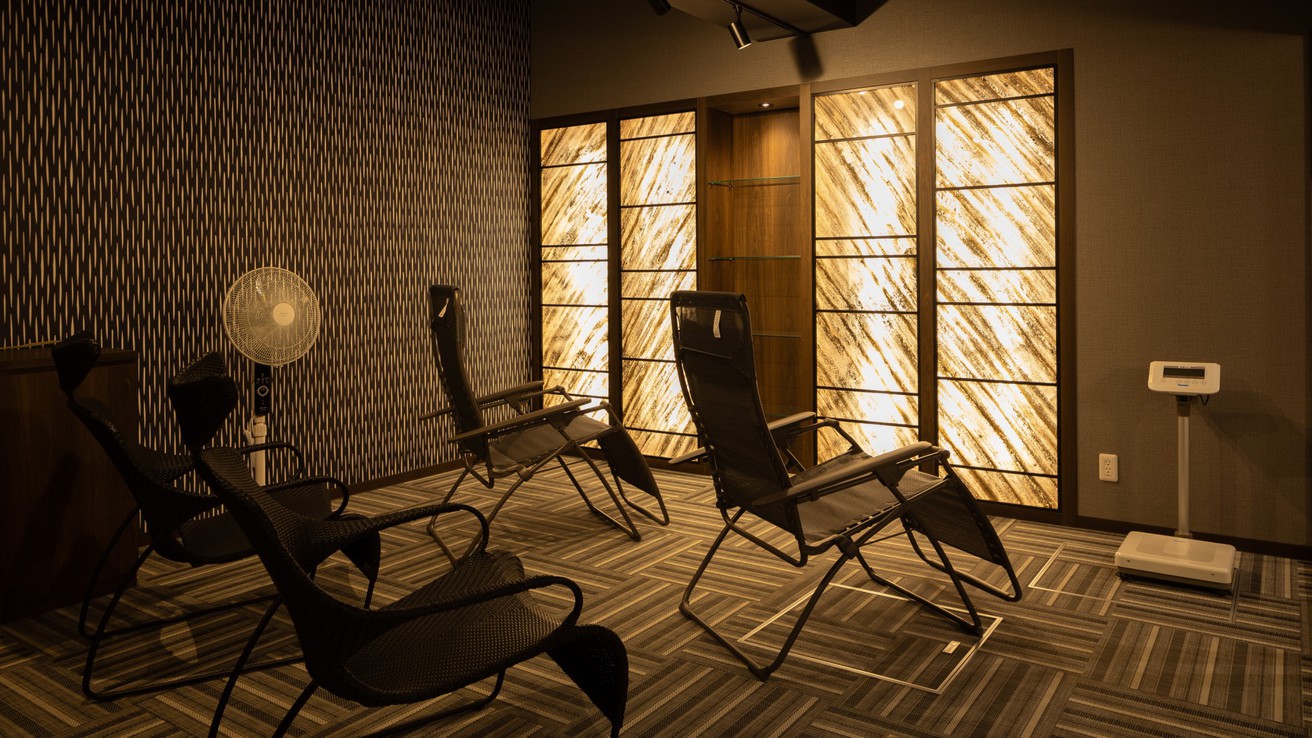 【サウナイキタイ】【RA-KU-RA 癒しの湯とととのいステイ♪オリジナルステッカー＆タオル付き】