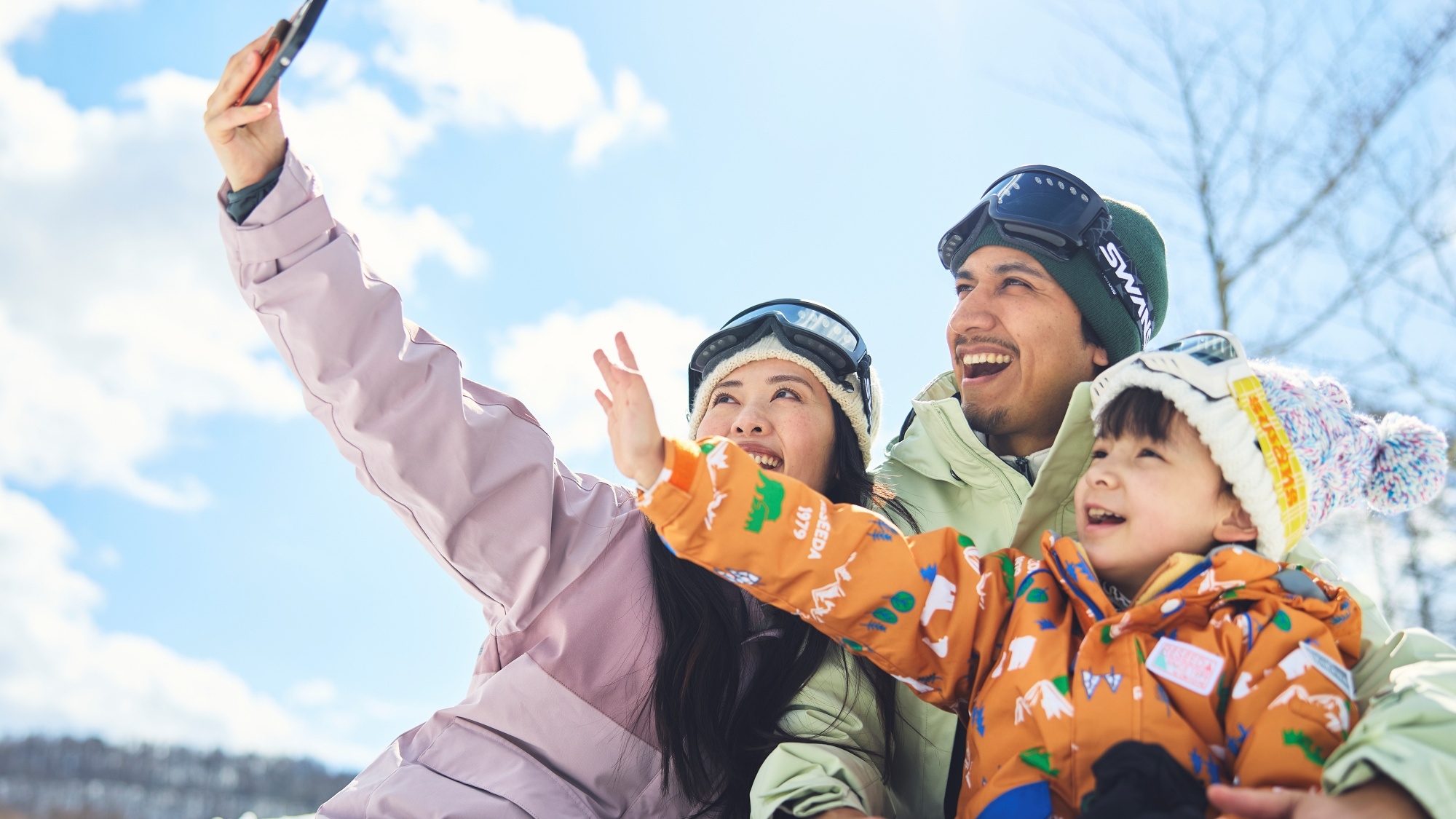 標高１３００ｍ　スキーリゾート「軽井沢スノーパーク」スキーリフト券付き（夕朝食付き）