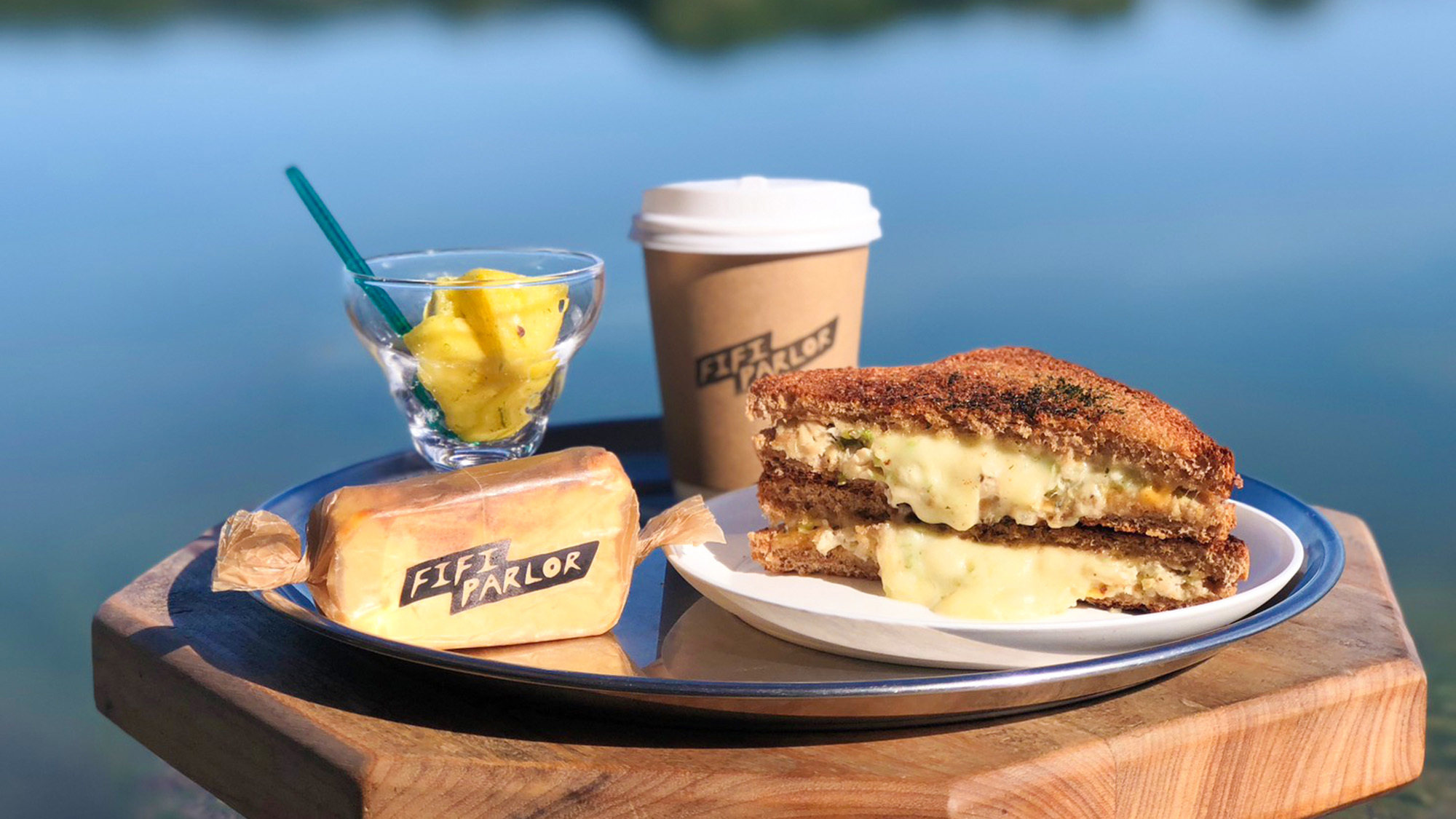 【ブランチ】絶景カフェでブランチ！ジャグジー付きの1日1組限定絶景プライベートヴィラでゆったりステイ