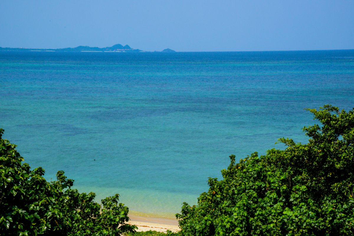 ホテル前ビーチ