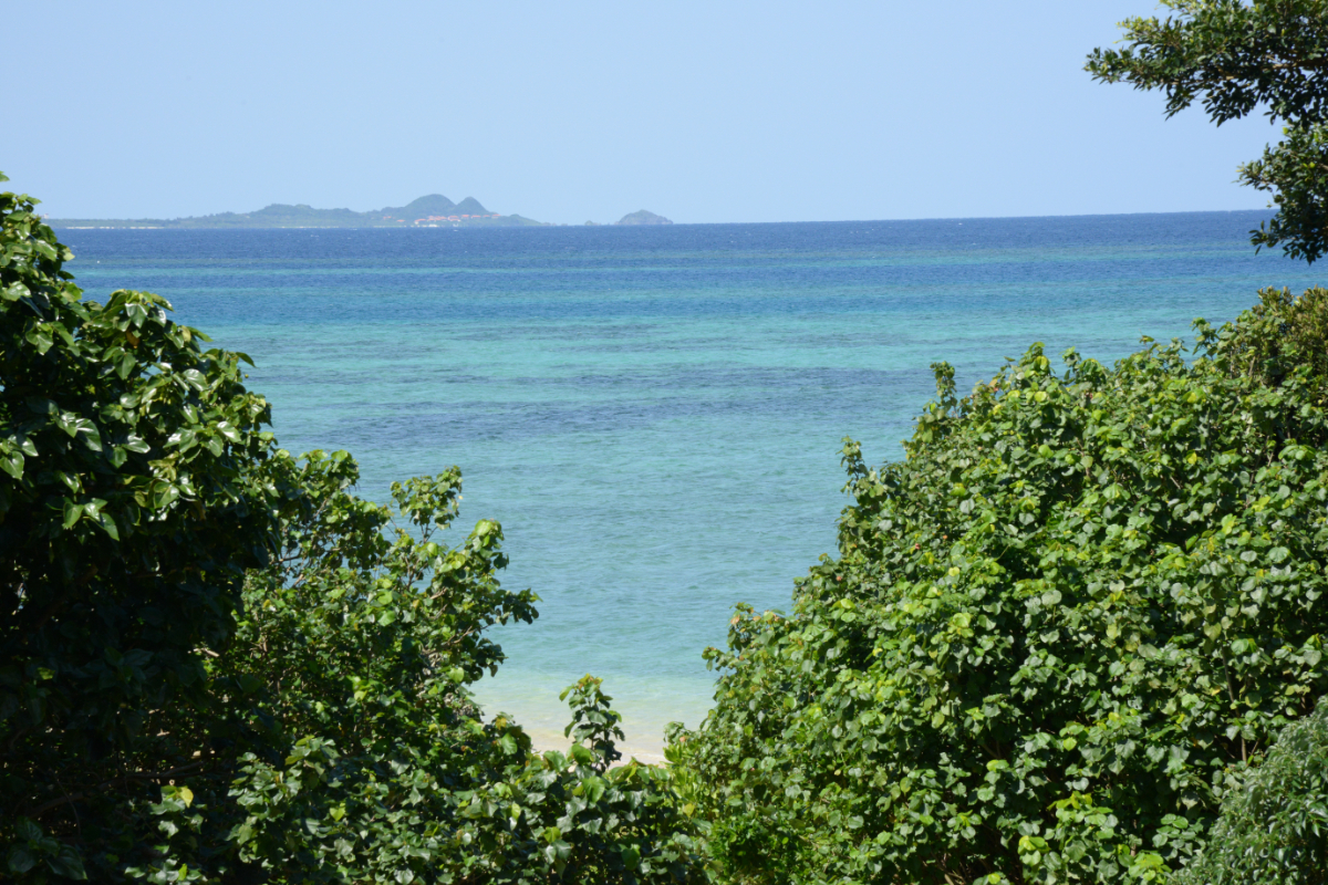 ホテル前ビーチ