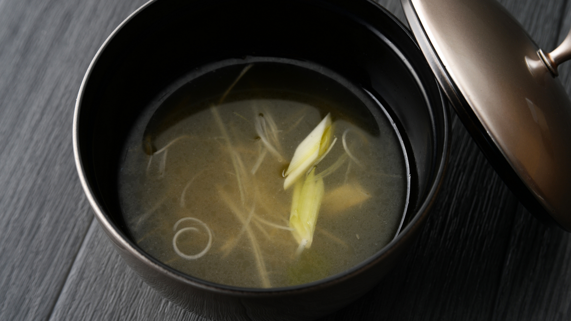 【BS2026春】留椀／ザ・潮汁は金目鯛や桜海老などからとった出汁を使用