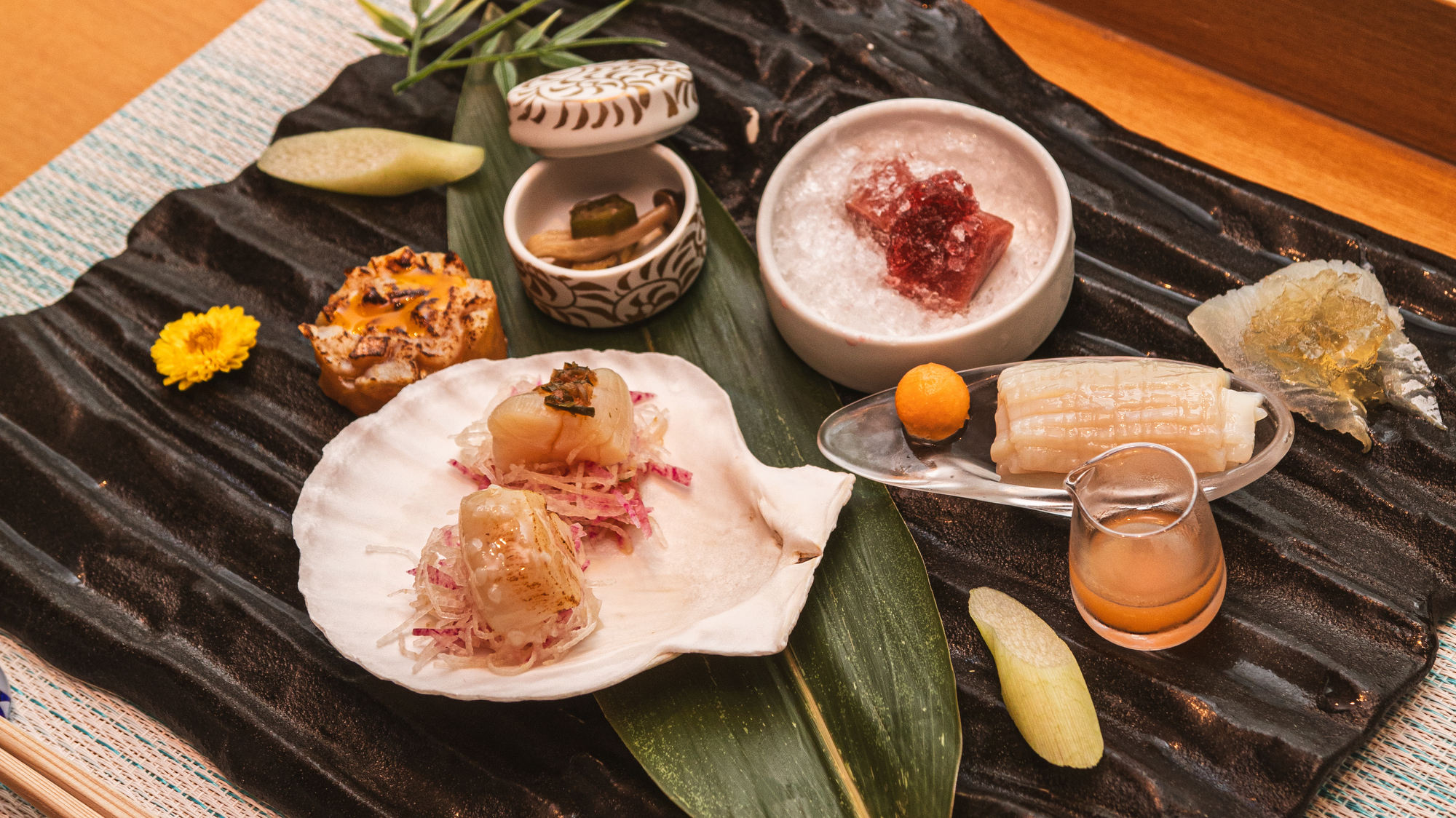 【BS2026夏】SASHIMI／マグロのかき氷など様々な調味料を駆使した新感覚の味わい