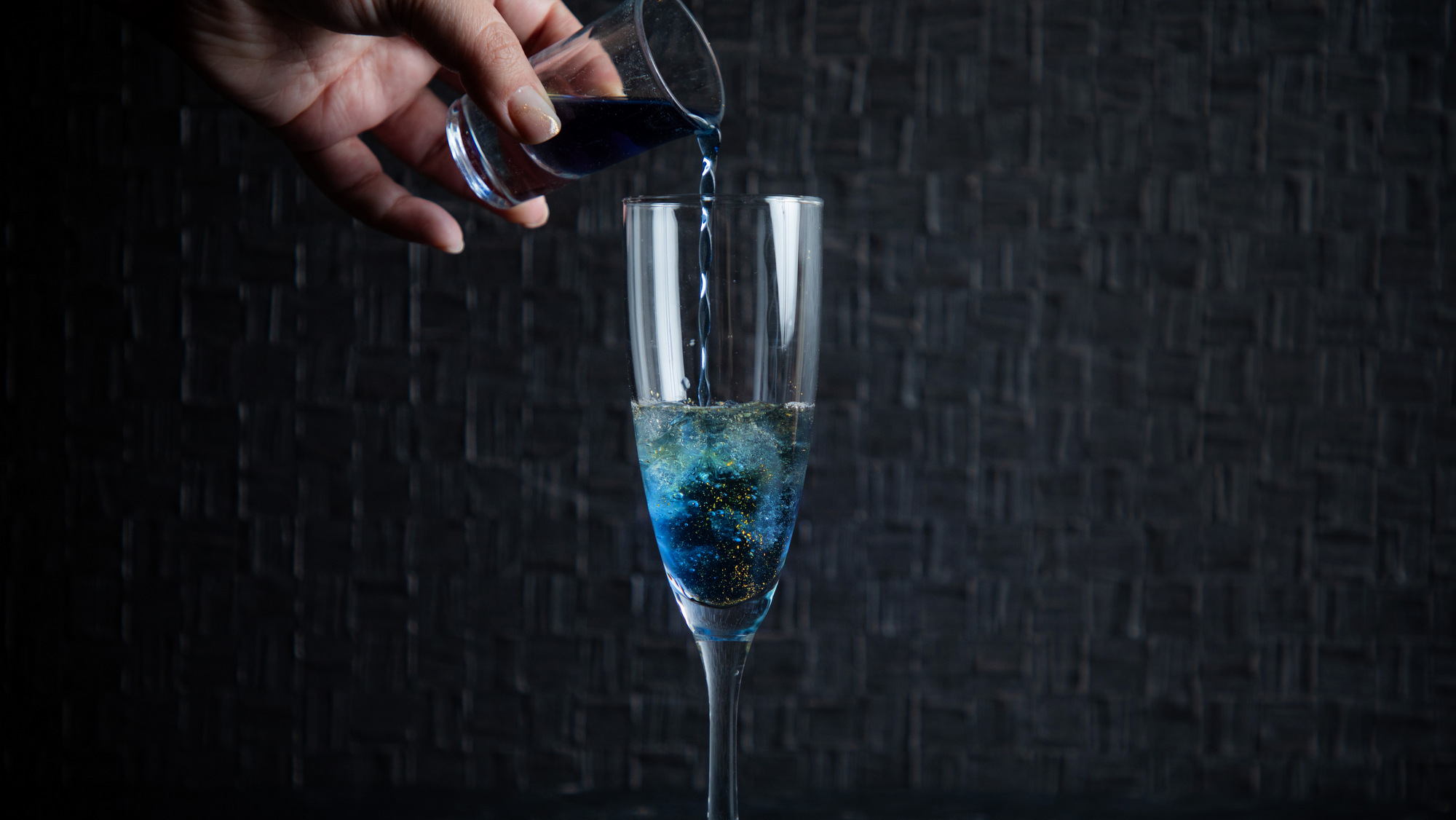 【BS2025冬】食前酒／オリジナルカクテル「函館＜冬＞物語」は函館山からの夜景がテーマ