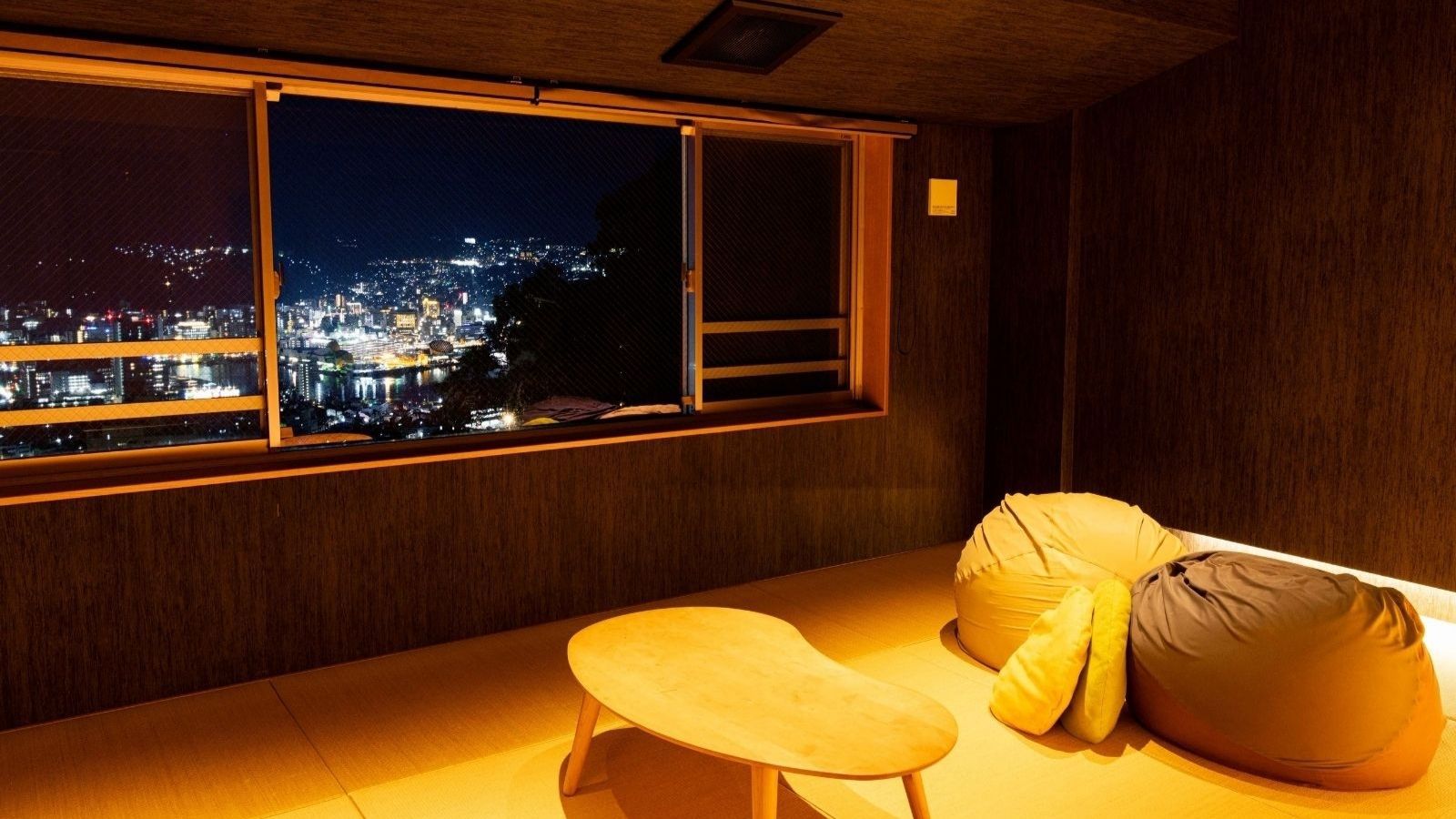 【夜景側和洋室】