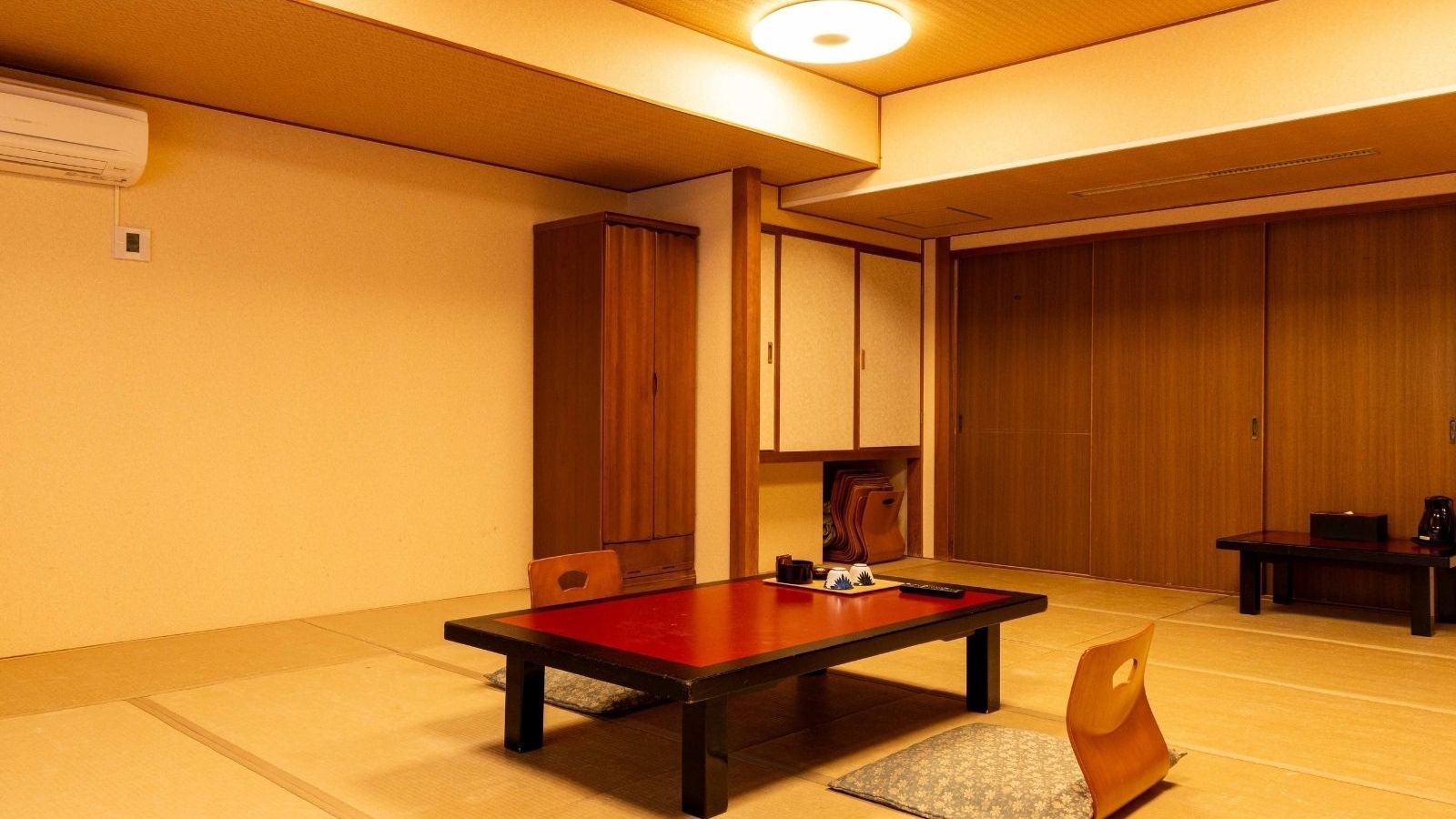 【広々・大人数】山側広々和室