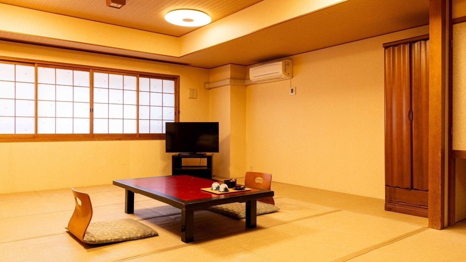 【広々・大人数】山側広々和室