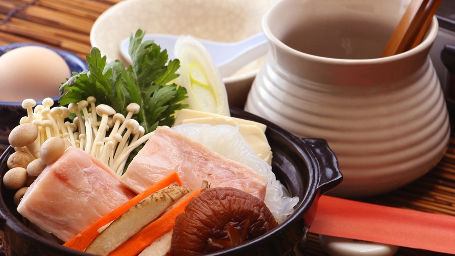【気仙沼名物】メカジキのすき焼きミニ鍋×ミニ舟盛！旨味が染み込んだメカジキを堪能♪