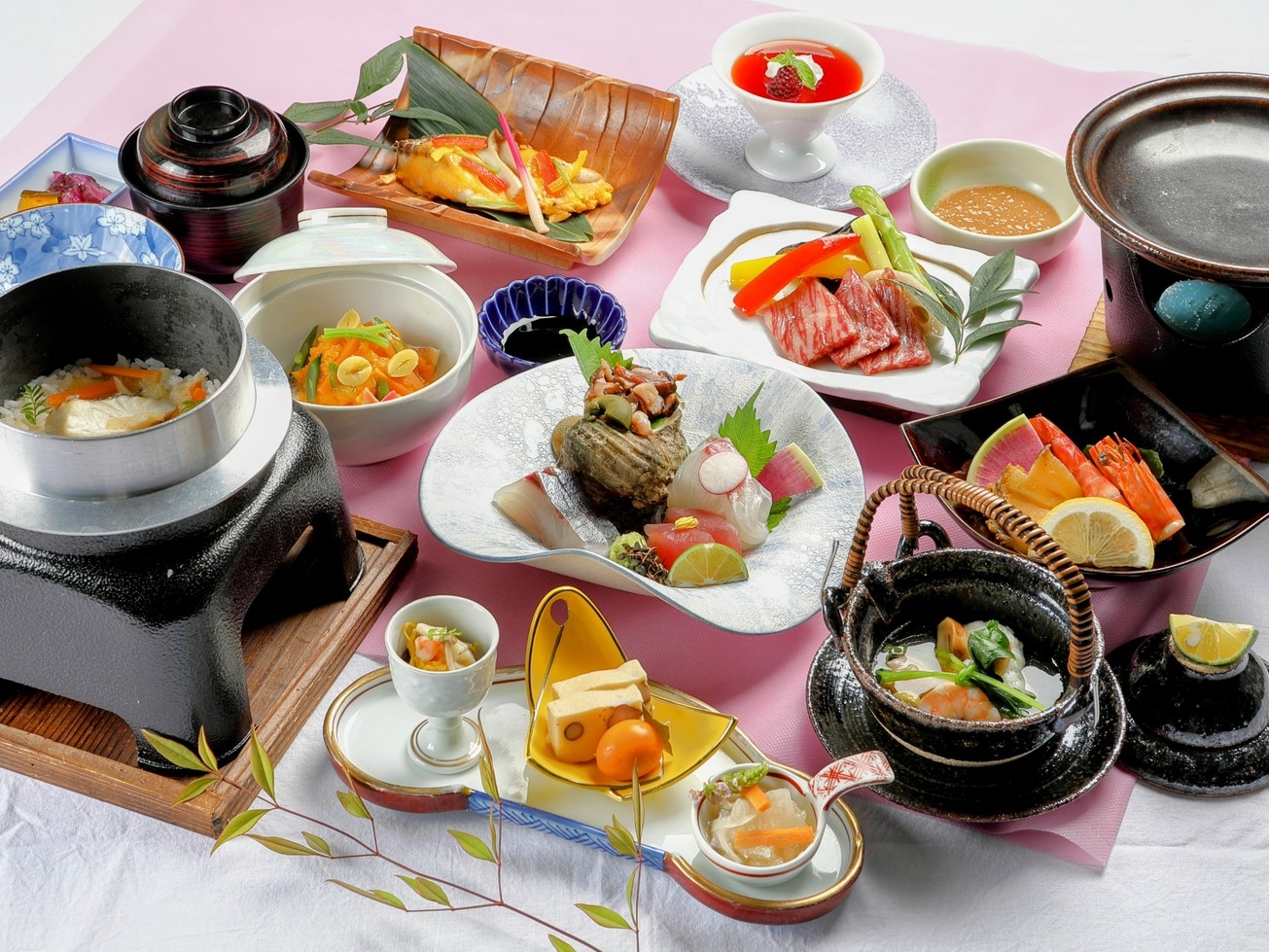 ■【マドンナ会席プラン♪】〜季節の食材満載＆美肌の名湯でゆったり〜