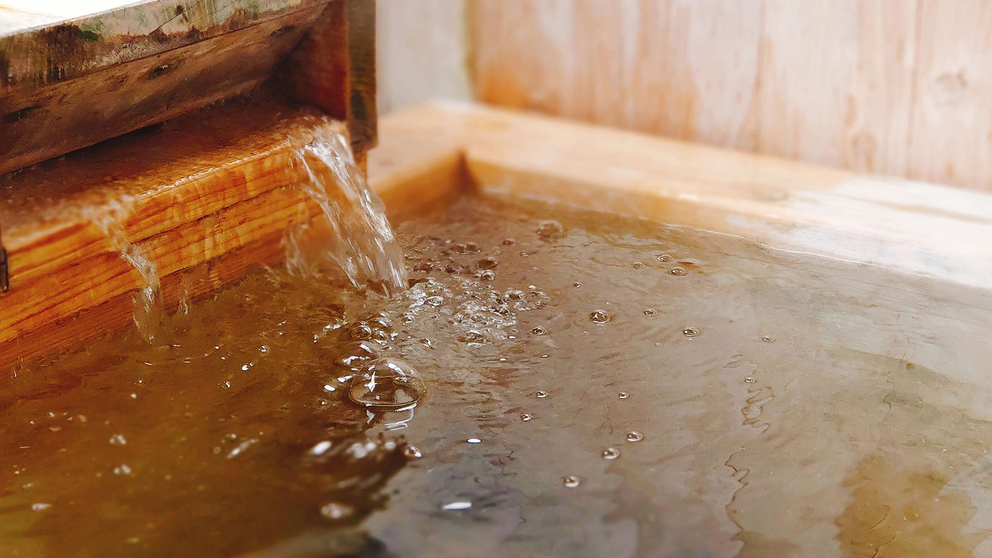 ・天然温泉ひのき風呂